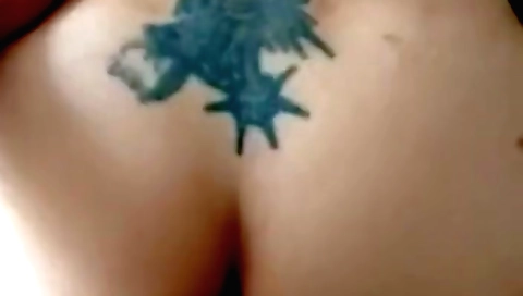 Amateur stepmom's tattooed ass getting fucked behind
