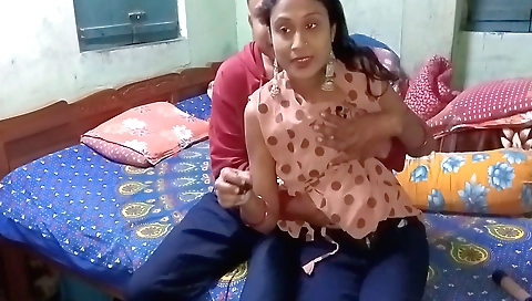 Indian amateur teen has sex at home and gets cum on her face