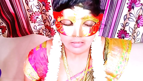 Indian amateur woman with fake big boobies enjoys sex