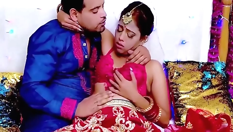 Indian brunette loves sex and she just wants to experience it