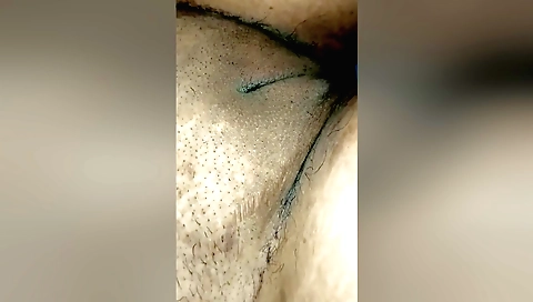 Indian babe with curly hair gets her hair stripped off
