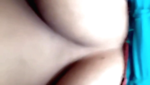 Amateur brunette shows off her big boobs on webcam