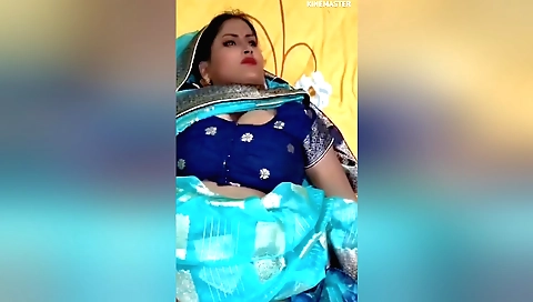 Big tits brunette and her boyfriend make a nice home-made video