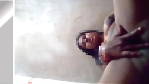 Busty brunette fingering clit in amateur solo vid 3d