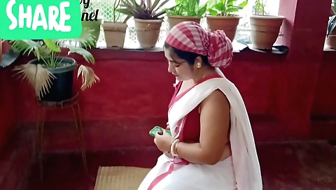 Indian porn video showing a hot female with a good body