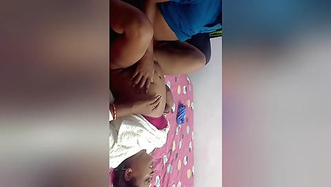 Chudai big boobs get fingered by a guy in amateur vid