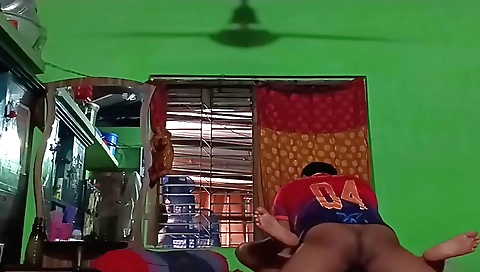 Indian sex scene of a chubby slut getting a creampie