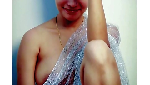 Indian hottie with natural boobs rides her man outdoors