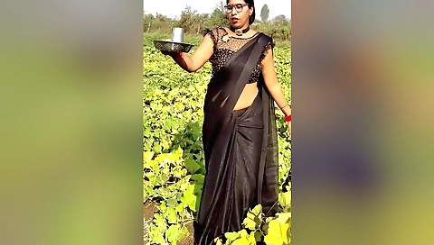Devar bhabhi enjoys outdoor sexual activity on a blanket