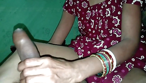Indian teen gets a good deepthroat and hand job from a guy