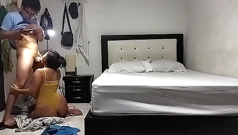 Amateur brunette webcam video showing a nice ass 2