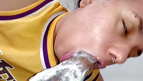 Indian girl with a tight mouth and big tits is having fun