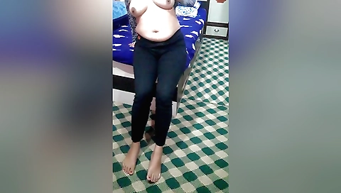 Indian girl gives a nice blowjob and moans for the camera