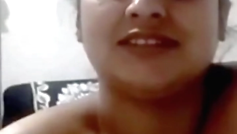 Rinju shows off her big boobs and sexy body in a solo video