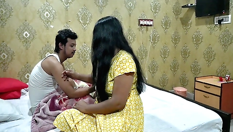 Indian brunette with big boobs gets fucked in the hotel room