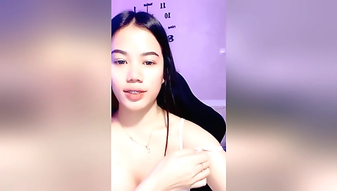 Dirty slut with a plugged-in vibrator is showing off
