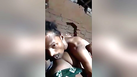Indian chick with a nice ass makes love on the beach