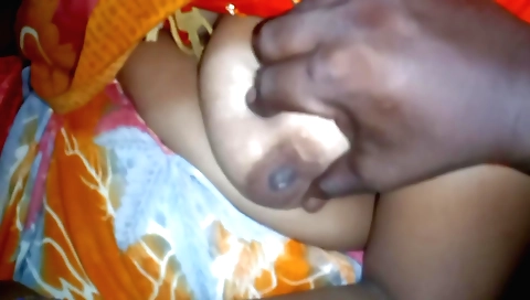 Indian girl is sucking a big cock in amateur pov video
