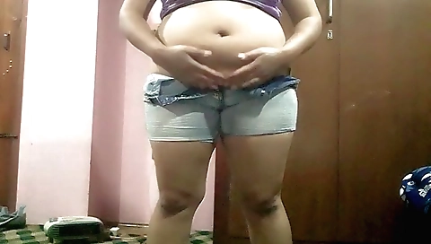 Hot homemade solo video with me showing off my body