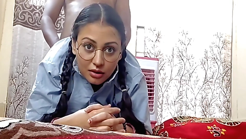 Amateur stepsister gets fucked and she gets a facial