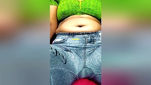 Indian stepsister shows her body and pussy in homemade vid