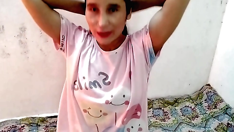 Indian solo video shows a small tits brunette girl