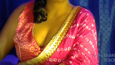 Indian amateur brunette show her body in sexy dress