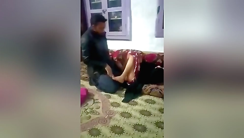 Amateur brunette girl gets her tight cunt penetrated