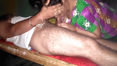 Amateur indian brunette milf gets banged by a dude
