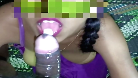 Indian brunette is showing her perfect body in a video