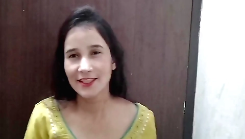 Chudi koi bulakar gets her sexy face with 4590k in a solo video