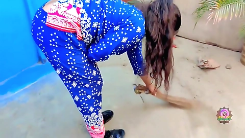 Indian brunette masturbates in homemade solo video