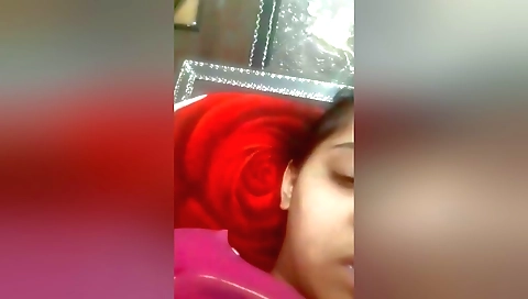 Indian babe soaked in shower and was so hot and beautiful