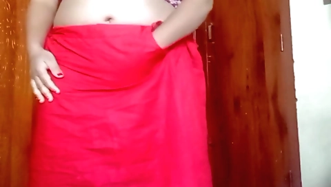 Sexy indian solo chick gets off on big tits and her ass