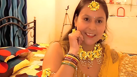 Amateur Indian girlfriend sucks her partner in the bathroom