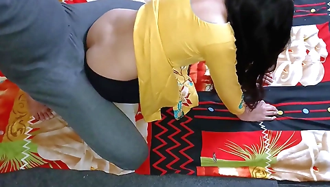 Indian big ass amateur enjoys hardcore fucking on the table