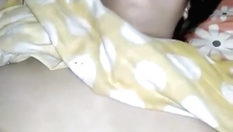 Chubby brunette milf has her cunt banged in the bed