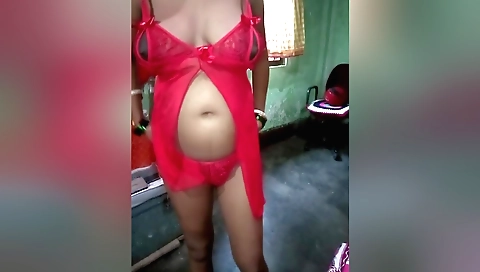 Indian bhabhi gets nailed by her husband in the bedroom