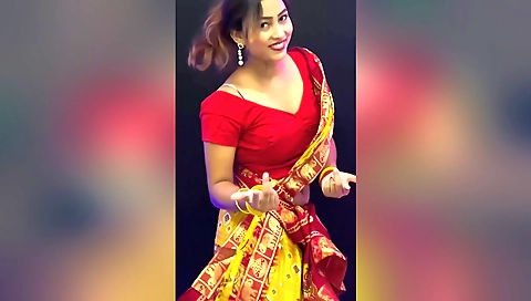Indian amateur teen gets fucked by a dude in his car