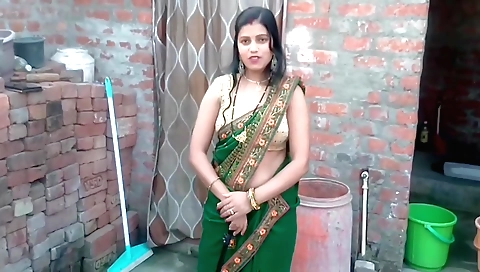 Indian brunette stepdaughter gets her mouth and pussy fucked