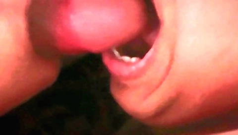 Indian wife takes time on the beach and ends up with a good blowjob