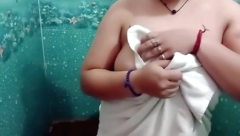 Chubby babe with big natural tits gets fucked in pov