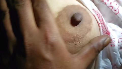 Indian girl is fucked by a guy in a homemade sex clip