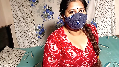 Amateurs hot brunette video showing off her big boobs