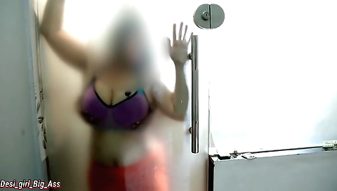 Indian big ass fucker gets fucked in a hot home video