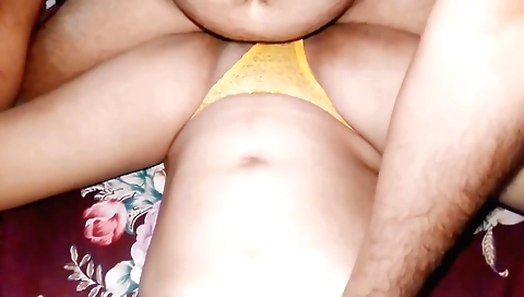 Busty Indian babe shows her hairy pussy in hot amateur