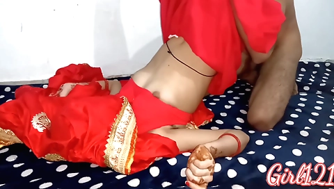 Sexy Indian chick gets a creampie in the webcam vid