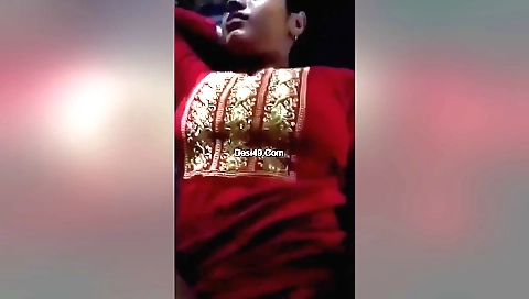 Indian girl is fucked in the outdoor in her hairy pussy