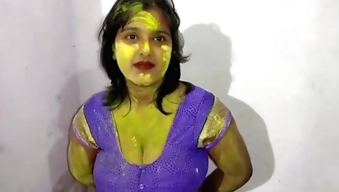 Indian hottie fucks her ass in a hardcore pov video