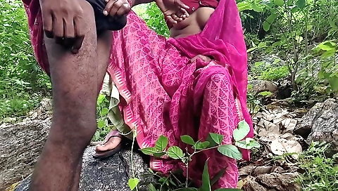 Indian woman with small boobs gets fucked outdoors